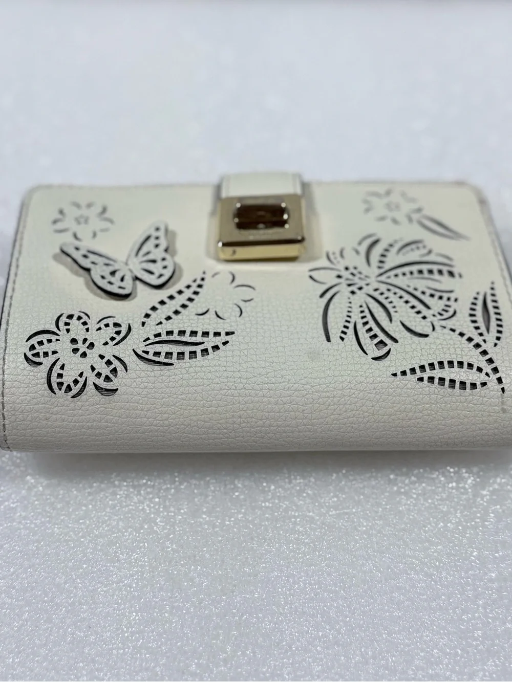Kate Spade Phoebe Perforated Turnlock Medium Wallet Meringue